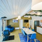 Люкс (Дубль Дом с 3 спальнями и купелью), Гостевой двор HOLIDAY VILLAGE PERESLAVL