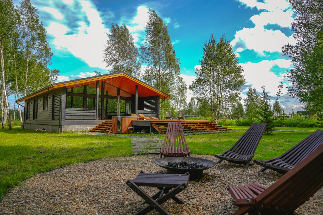Коттедж (Сибирь с 3 спальнями и купелью), Гостевой двор HOLIDAY VILLAGE PERESLAVL