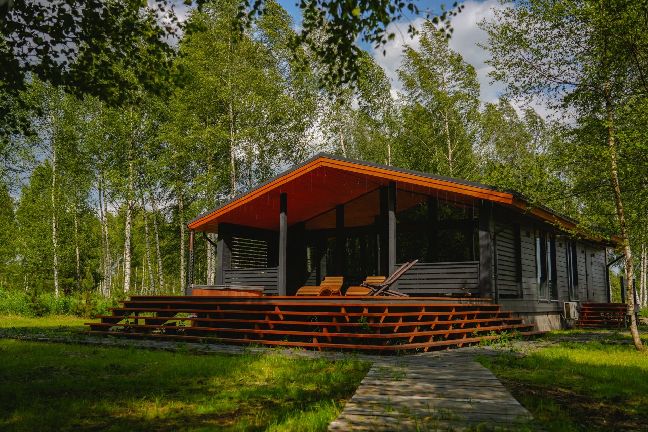 Коттедж (Сибирь с 3 спальнями и купелью), Гостевой двор HOLIDAY VILLAGE PERESLAVL