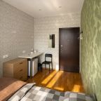 Двухместный (Эконом-класса с двуспальной кроватью и общей ванной), Мини-отель Двухместный номер с 1 двуспальной кроватью