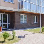 Апартаменты (Silent Lake), Silent Lake Apartments