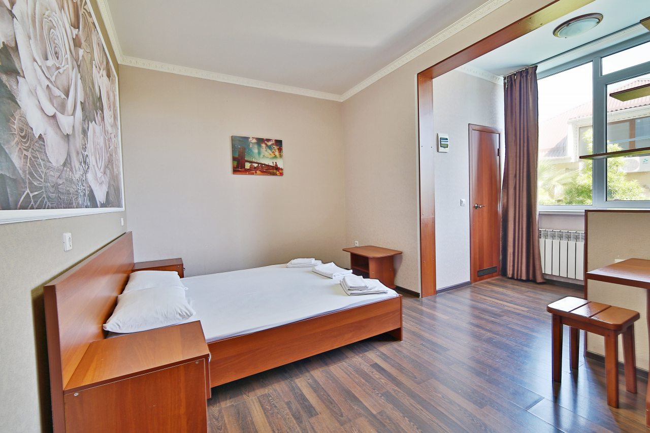 Трёхместный и более (Трехместный номер с видом на море и дендрарий), Гостевой дом Delsochi