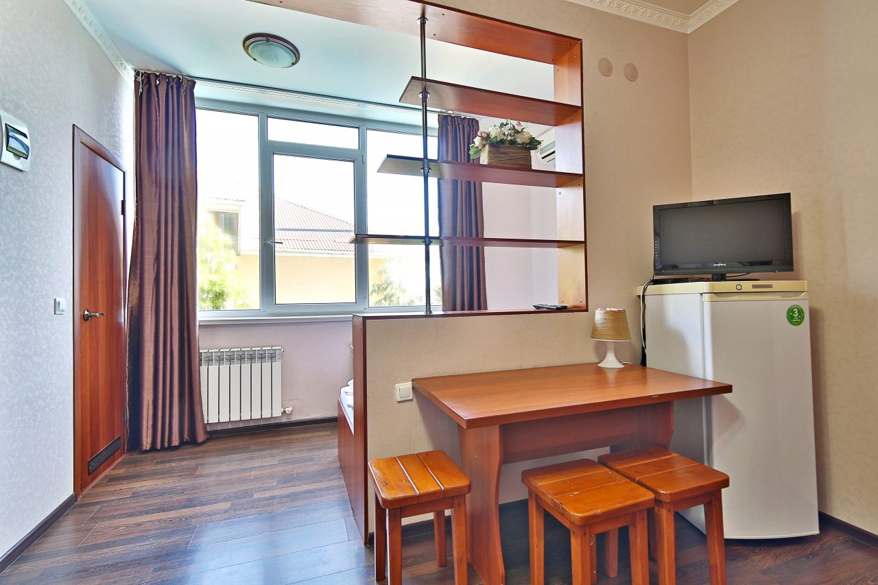 Трёхместный и более (Трехместный номер с видом на море и дендрарий), Гостевой дом Delsochi