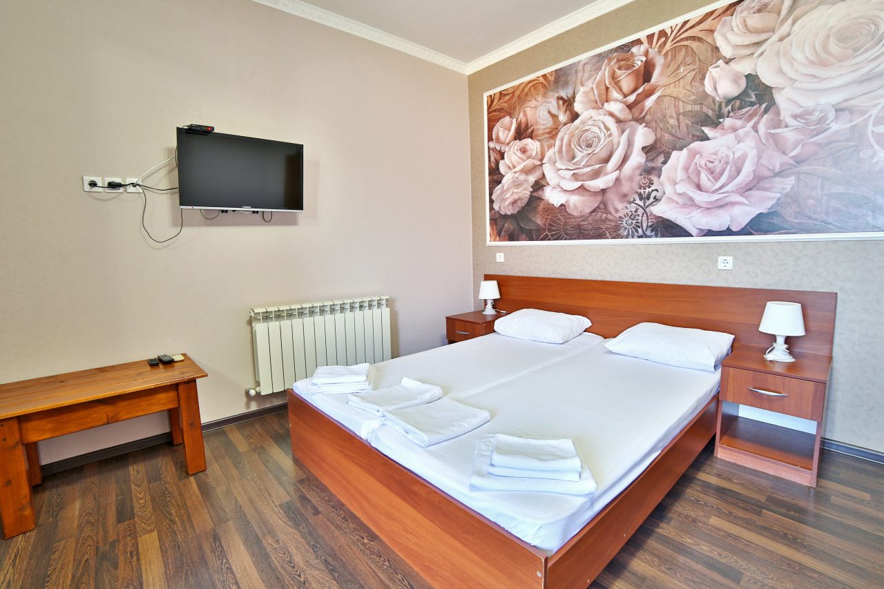 Трёхместный и более (Четырехместный номер с видом на море и дендрарий), Гостевой дом Delsochi