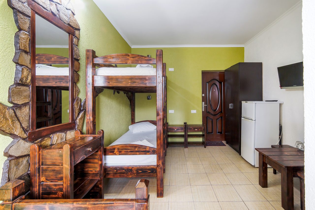 Трёхместный и более (Трехместный номер с двухъярусной кроватью с красивым видом), Гостевой дом Delsochi