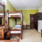 Трёхместный и более (Трехместный номер с двухъярусной кроватью с красивым видом), Гостевой дом Delsochi