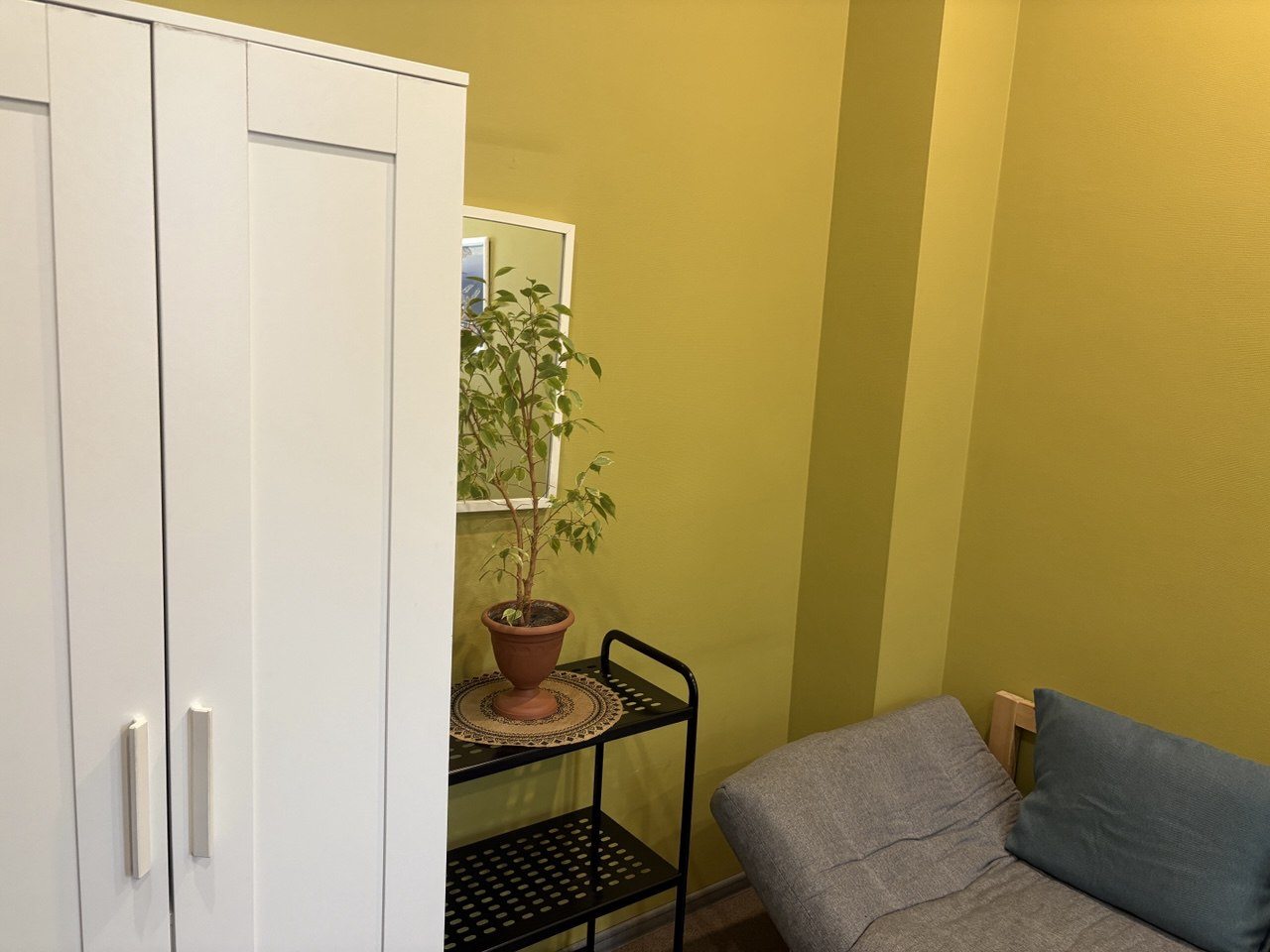 Семейный (Двухместный номер с дополнительным диваном), Хостел Живи и Путешествуй