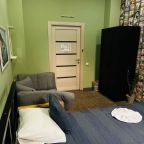 Семейный (Двухместный номер с дополнительным диваном), Хостел Живи и Путешествуй