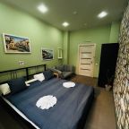 Семейный (Двухместный номер с дополнительным диваном), Хостел Живи и Путешествуй