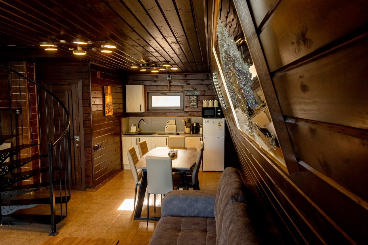 Коттедж (BROWN HOUSE), База отдыха ANAKA