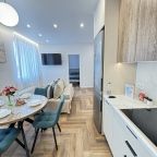 Апартаменты (Профсоюзная 59 - 2+ комнатная), Апартаменты ВыДома в самом центре города ЖК 'City Life'
