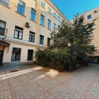 Своя ухоженная территория, Отель Смарт Невский Ботик