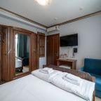 Четырехместный (Двухкомнатный эконом (главный корпус)), Гостевой дом Усадьба МихалычЪ