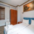 Четырехместный (Двухкомнатный эконом (главный корпус)), Гостевой дом Усадьба МихалычЪ