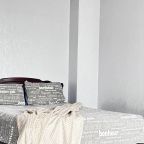 Широкая кровать