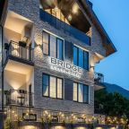 Бассейн, Апарт-отель Бридж