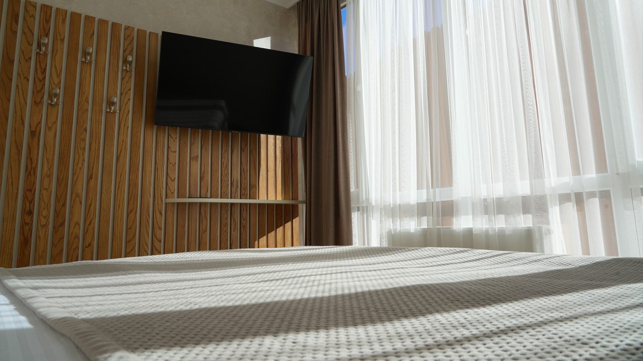 De Luxe (Арт пентхаус), Гостиница Таукель