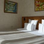 De Luxe (Арт пентхаус), Гостиница Таукель