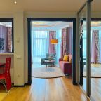 Апартаменты (Двухкомнатные с видом на город N505), Апартаменты Аквамарин Resort Apartments