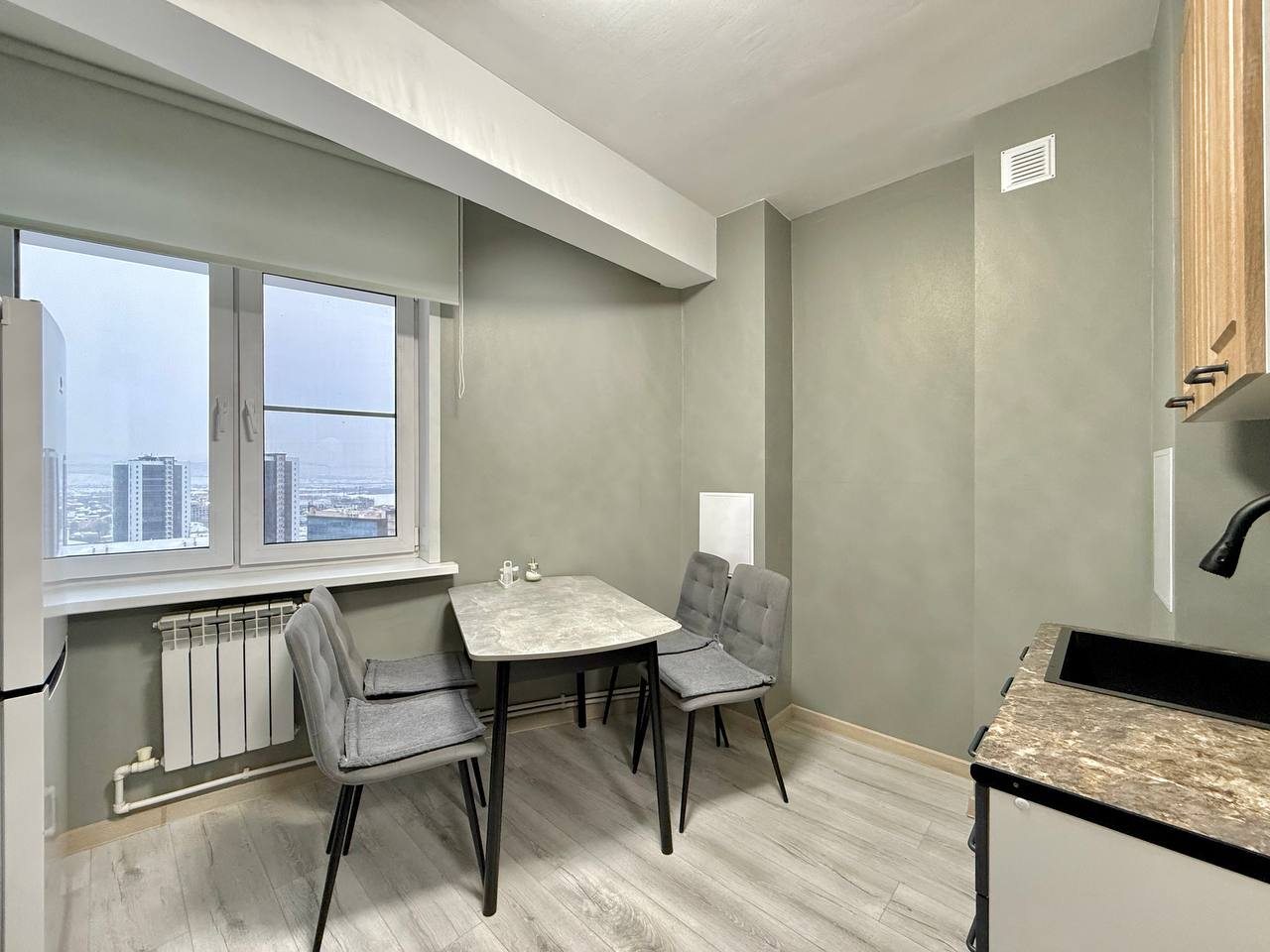 Квартира (Однокомнатная в центре города, 13 этаж), Апартаменты 1-к квартира в центре города