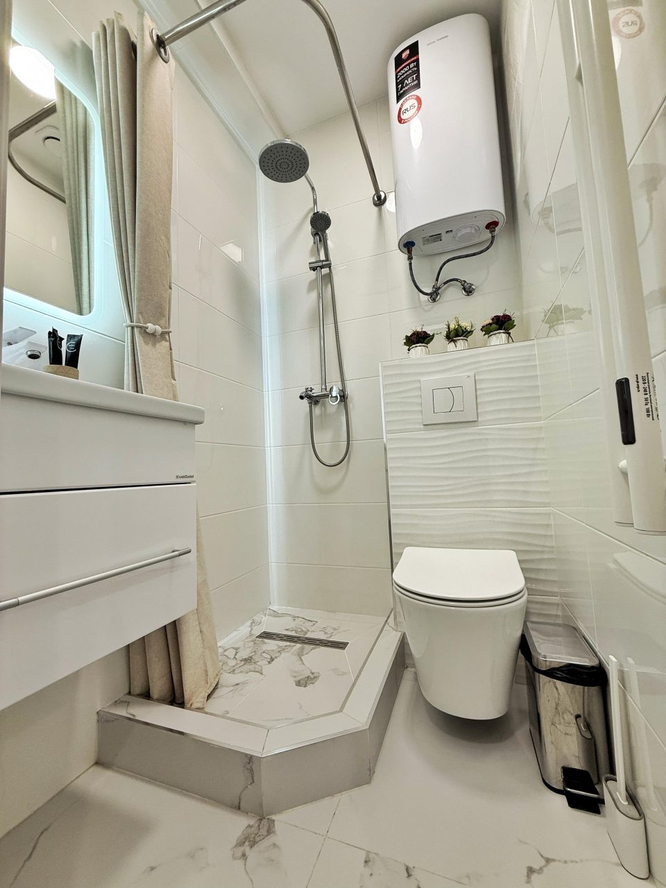 Апартаменты (С небольшим балконом. 3 минуты до Пляжа. Для троих.), Апартаменты Goodwill 3 минуты от моря