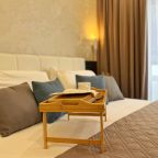 Апартаменты (С небольшим балконом. 3 минуты до Пляжа. Для троих.), Апартаменты Goodwill 3 минуты от моря