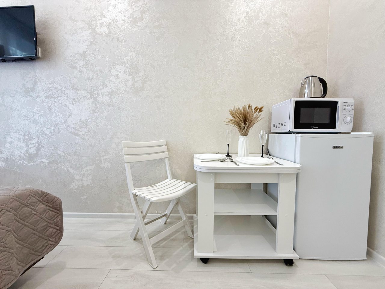 Апартаменты (С небольшим балконом. 3 минуты до Пляжа. Для троих.), Апартаменты Goodwill 3 минуты от моря