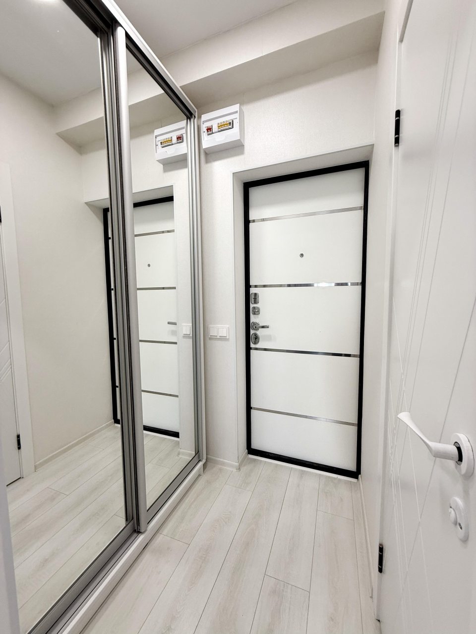 Апартаменты (С небольшим балконом. 3 минуты до Пляжа. Для троих.), Апартаменты Goodwill 3 минуты от моря