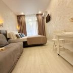 Апартаменты (С небольшим балконом. 3 минуты до Пляжа. Для троих.), Апартаменты Goodwill 3 минуты от моря