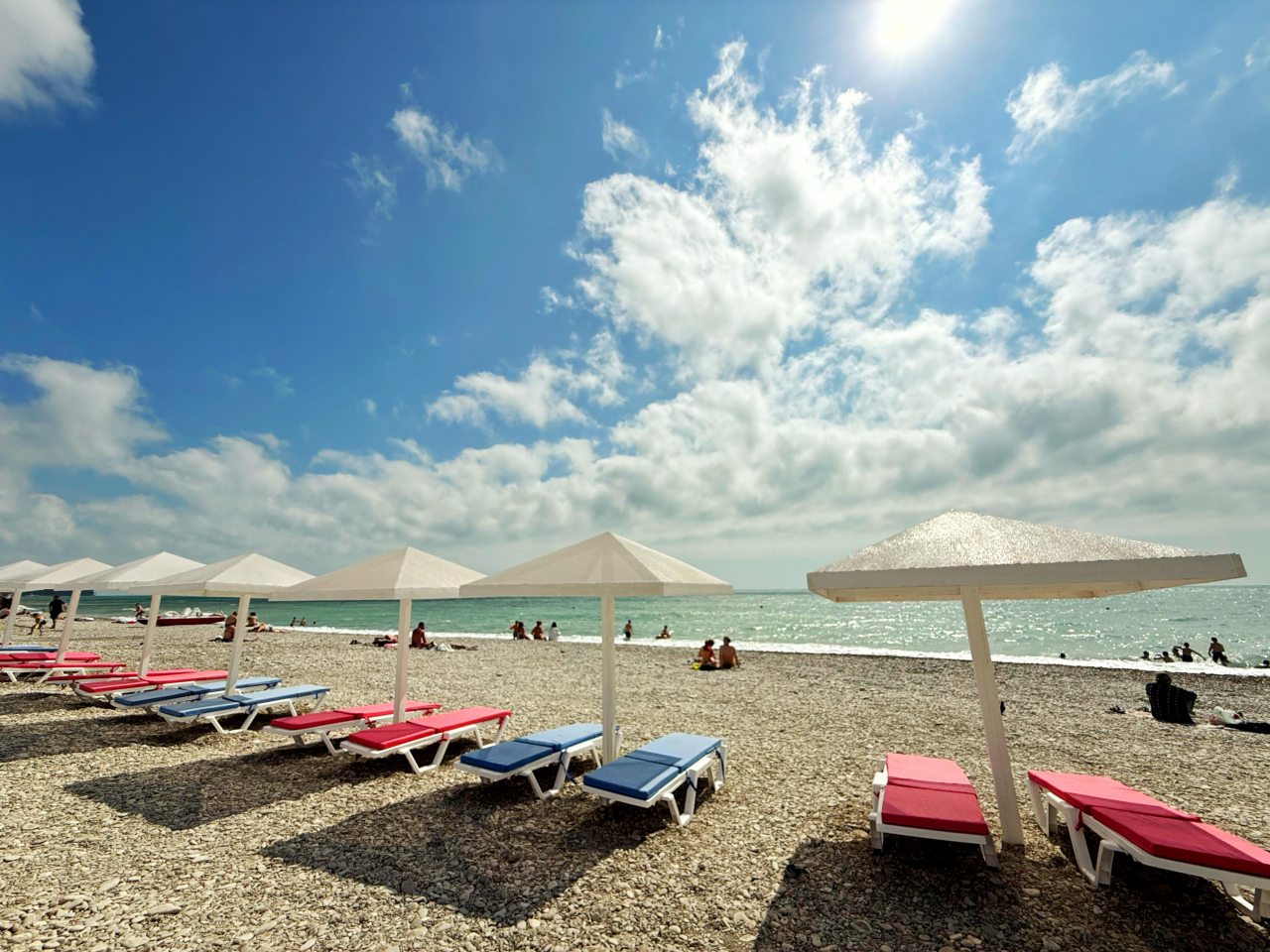 Апартаменты (С небольшим балконом. 3 минуты до Пляжа. Для троих.), Апартаменты Goodwill 3 минуты от моря