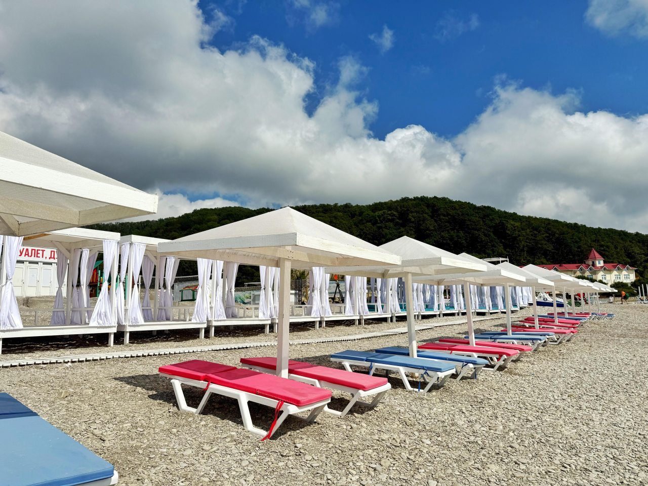 Апартаменты (С небольшим балконом. 3 минуты до Пляжа. Для троих.), Апартаменты Goodwill 3 минуты от моря