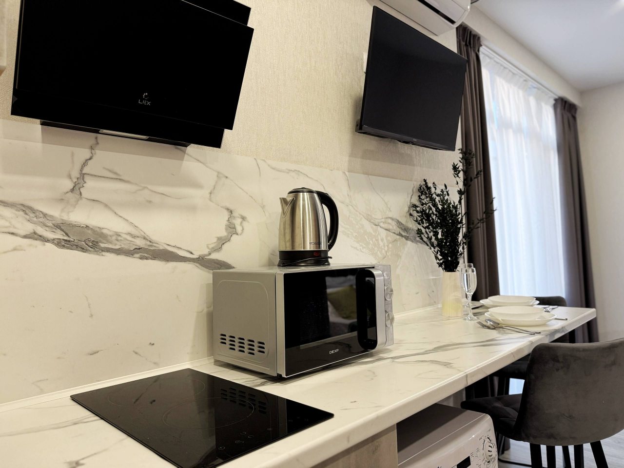 Апартаменты (С балконом. 3 минуты до пляжа. Для четверых), Апартаменты Goodwill 3 минуты от моря