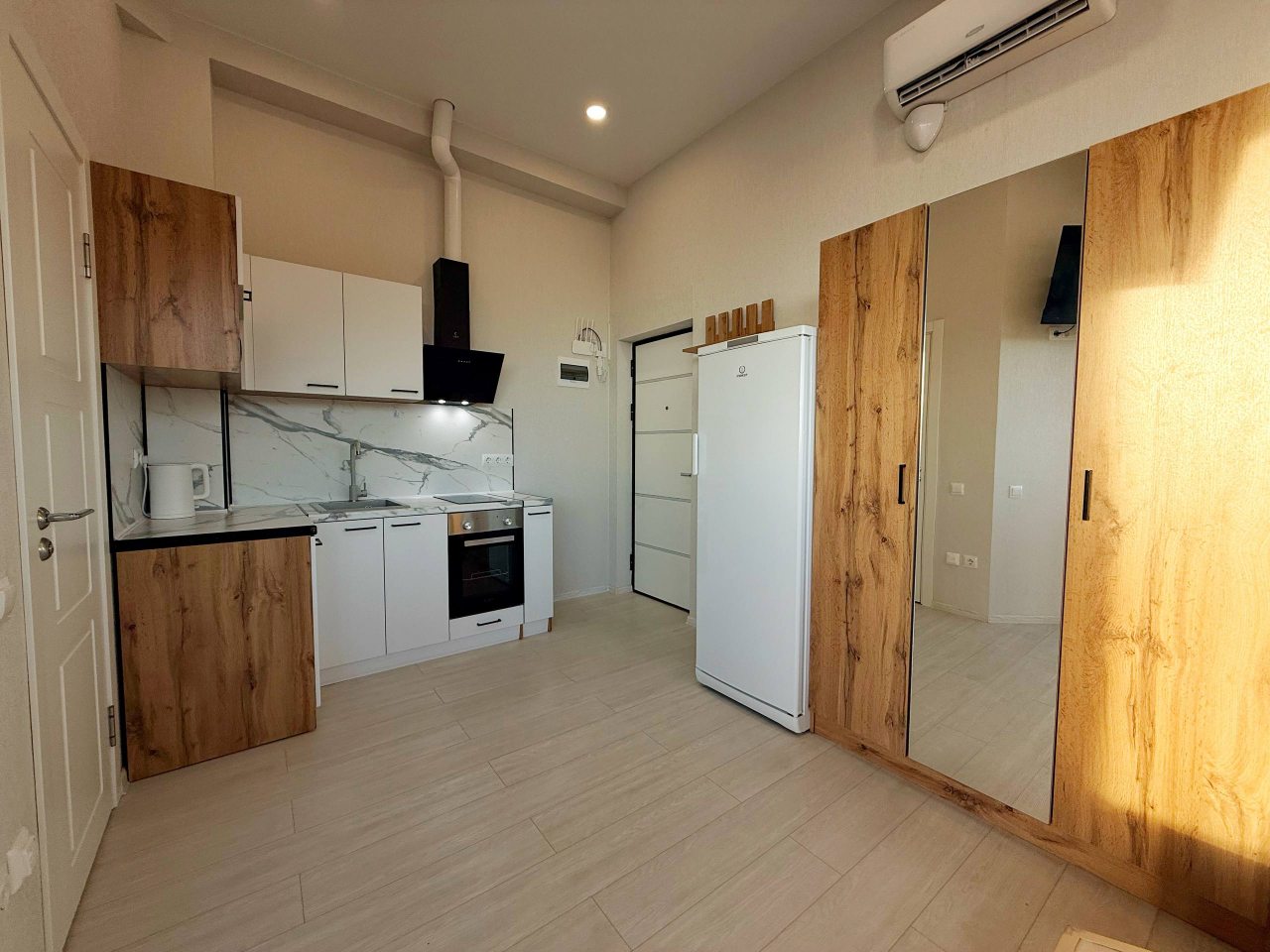 Апартаменты (С панорамой моря и гор. 3 минуты до пляжа), Апартаменты Goodwill 3 минуты от моря