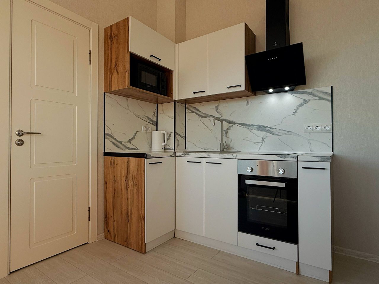 Апартаменты (С панорамой моря и гор. 3 минуты до пляжа), Апартаменты Goodwill 3 минуты от моря