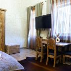 Апартаменты (Стандарт улучшенный с балконом 10 этаж), Спа-отель Mr. Amore