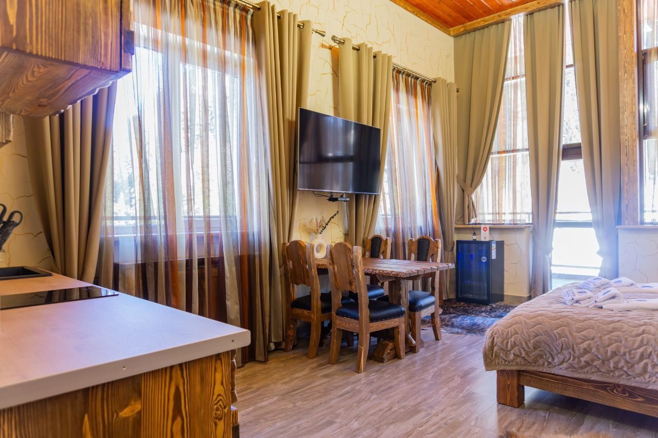 Апартаменты (Стандарт улучшенный с балконом 10 этаж), Спа-отель Mr. Amore