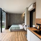 Дом (Cube), Апарт-отель Cube for travel
