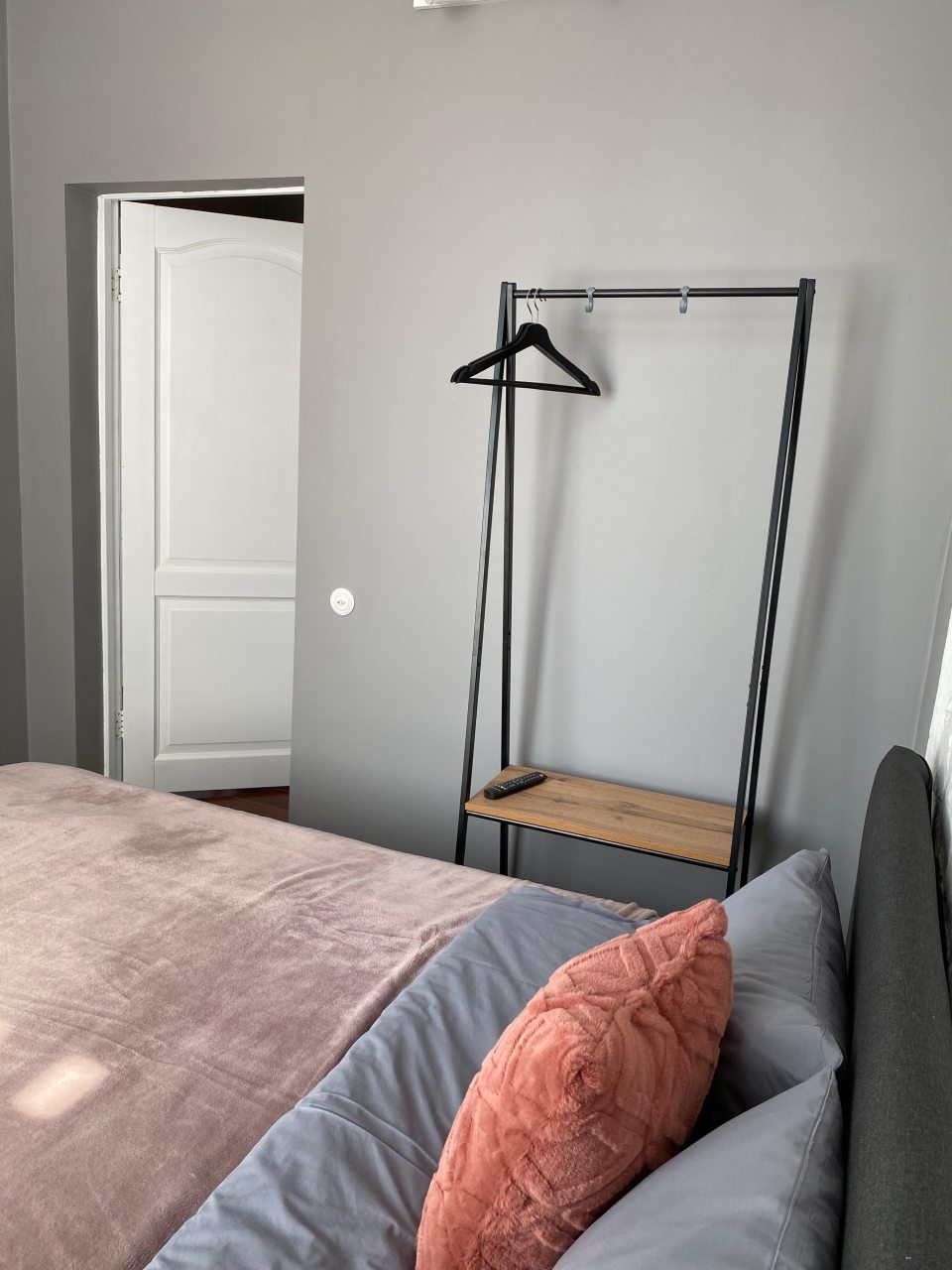 спальня с кроватью