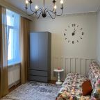 Зона отдыха с шкафом для одежды и раскладным диваном