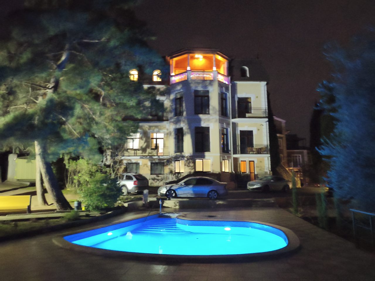 Полулюкс, Апартаменты Каприз-Люкс