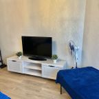 Двухместный (Стильные апартаменты с мансардой в центре  Новочебоксарска), Апартаменты Люксовые 4-местные