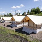Гавриловский пруд с серебряными источниками, Загородный отель Салаирские плесы