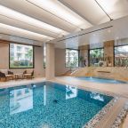 Бассейн, Гостиничный комплекс Grand Cascade