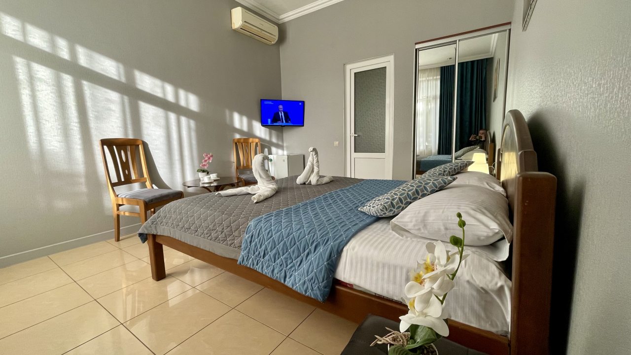 Трёхместный и более (Трёхместный Комфорт с балконом), Гостевой дом Наш дом