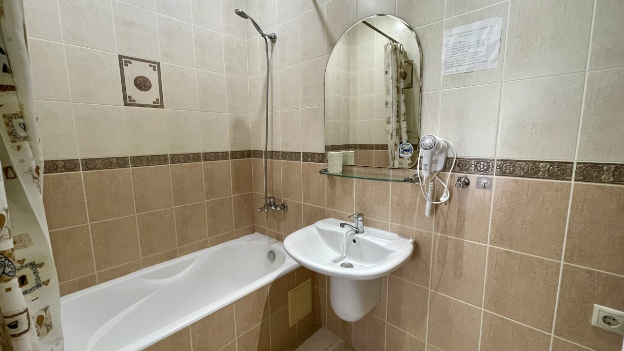 Трёхместный и более (Трёхместный Комфорт с балконом), Гостевой дом Наш дом