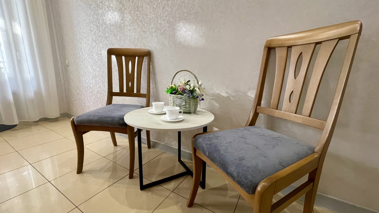 Трёхместный и более (Трёхместный Комфорт с балконом), Гостевой дом Наш дом