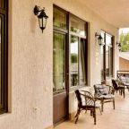 Трёхместный и более (Трёхместный Комфорт с балконом), Гостевой дом Наш дом