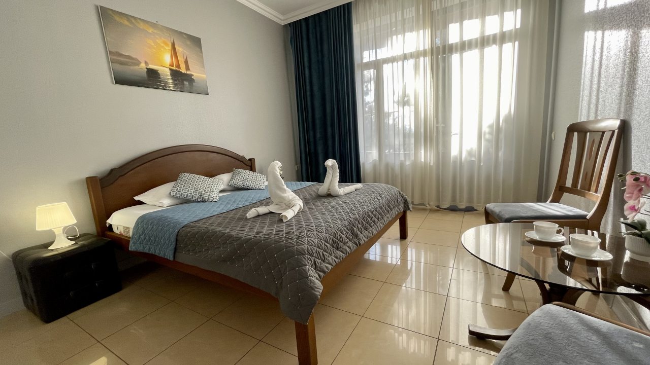 Трёхместный и более (Трёхместный Комфорт с балконом), Гостевой дом Наш дом