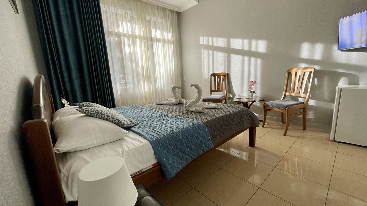 Трёхместный и более (Трёхместный Комфорт с балконом), Гостевой дом Наш дом