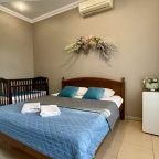 Трёхместный и более (Трёхместный Комфорт с балконом), Гостевой дом Наш дом